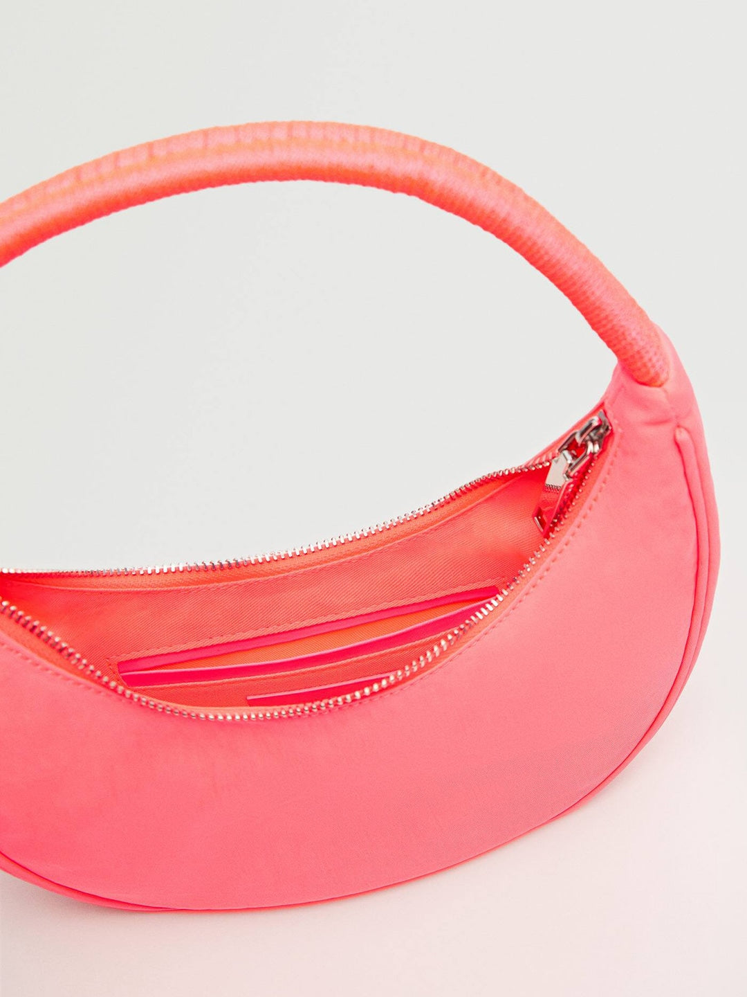 MANGO - Handbag - Half Moon Style Baguette Bag - Red - 0b6b9061-a043-4914-ad49-b7a1ae30dab31651664873998HandbagsMANGOWomenHandbagsMANGOWomenEarringsMANGOWomenWallet4