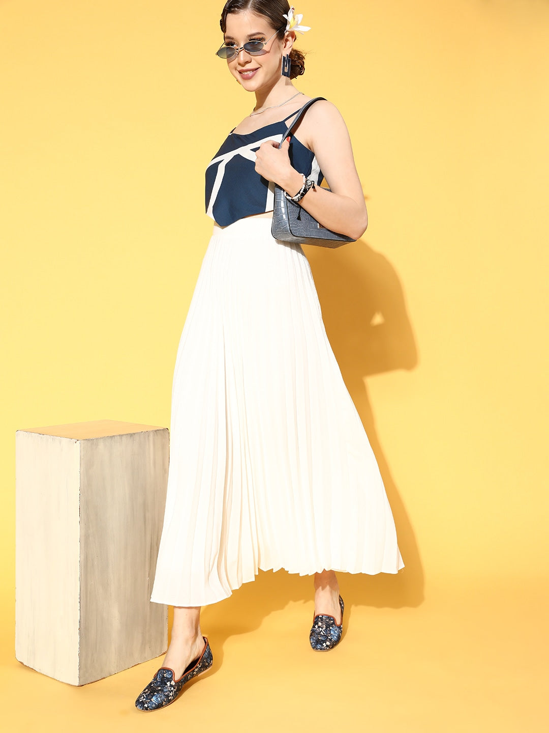 Berrylush - Scarf Top - Color/ Custom Image Swatches - Navy Blue - 40d46c34-d883-4d90-954b-d2938fc94c231648555696218-Berrylush-Women-Navy-Blue-Hanky-Hem-Geometric-Cami-Top-86164-1