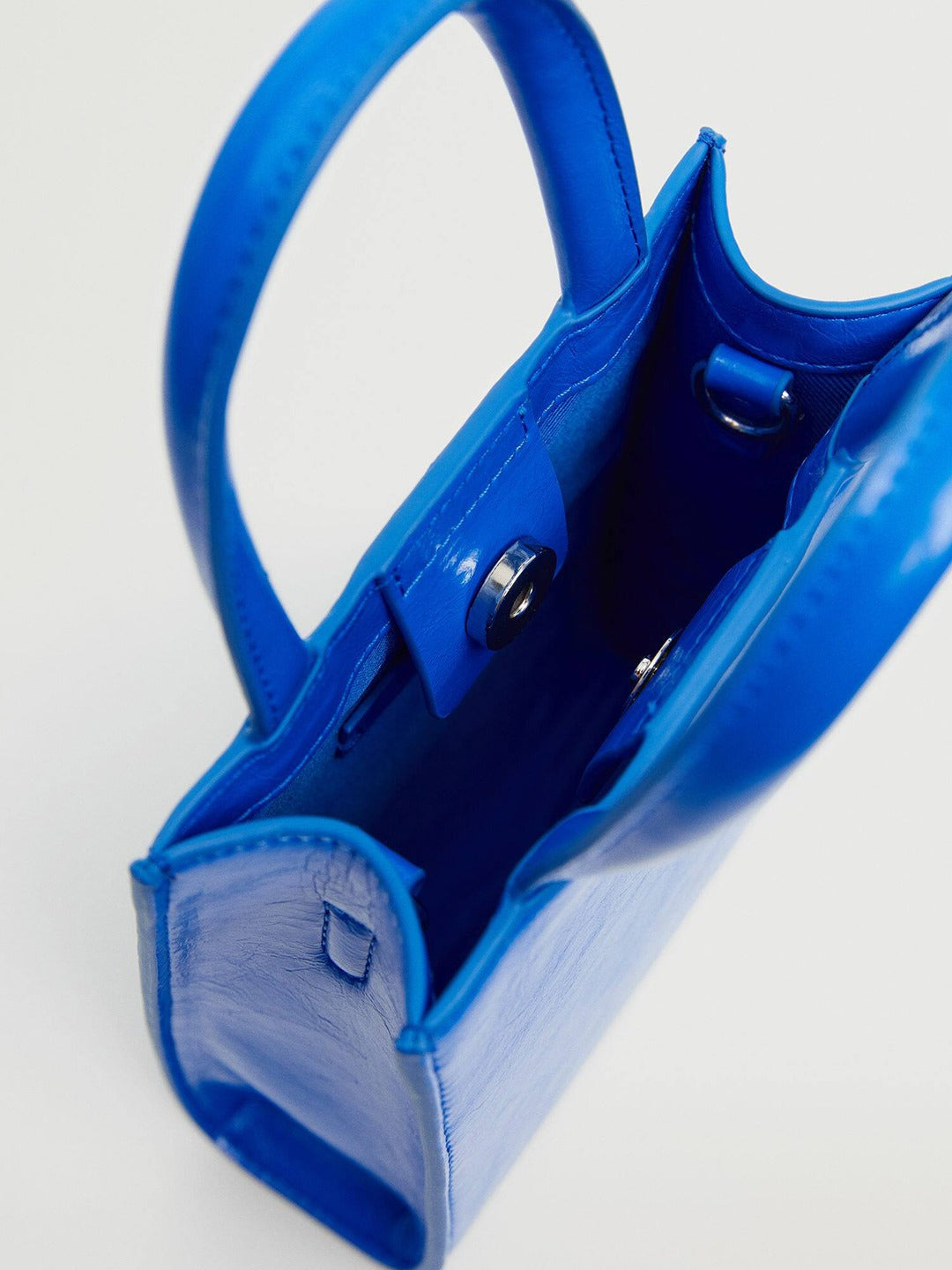 MANGO - Handbag - Women Structured Handheld Bag - Blue - 769e4553-8c7a-48b3-8fb7-9135d4ea36d31651645798648HeelsMANGOWomenFlatsMANGOWomenHandbagsMANGOWomenHandbagsMANG5