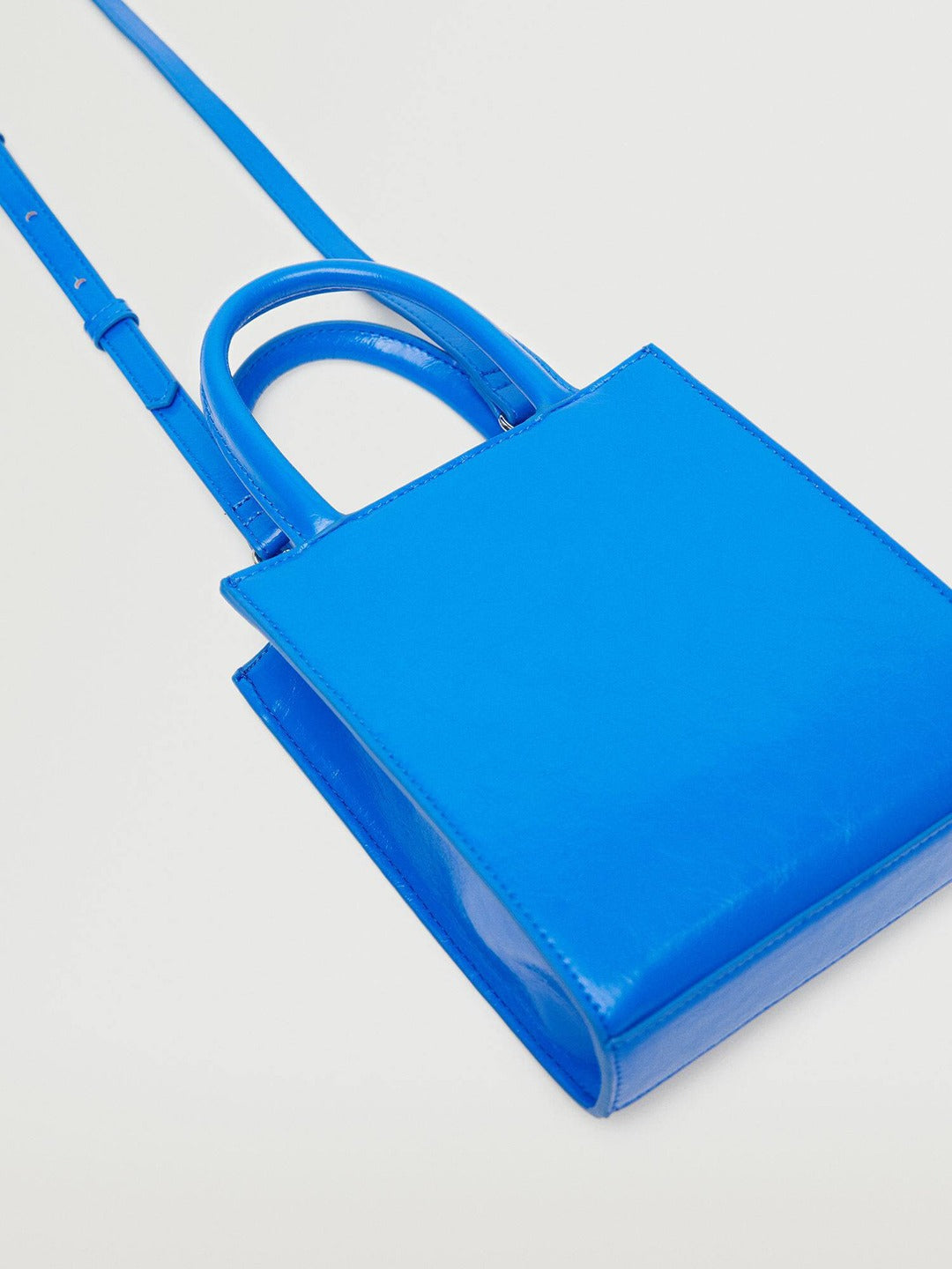MANGO - Handbag - Women Structured Handheld Bag - Blue - 76b56dea-97b9-4fbd-9043-27c71f3977b41651645798637HeelsMANGOWomenFlatsMANGOWomenHandbagsMANGOWomenHandbagsMANG4