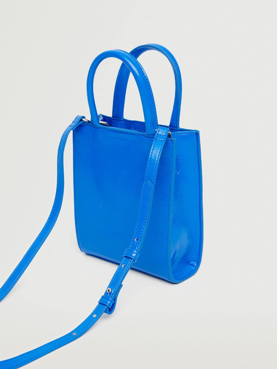 MANGO - Handbag - Women Structured Handheld Bag - Blue - 7af98f9a-bb91-4044-881e-3332551390ee1651645798615HeelsMANGOWomenFlatsMANGOWomenHandbagsMANGOWomenHandbagsMANG2