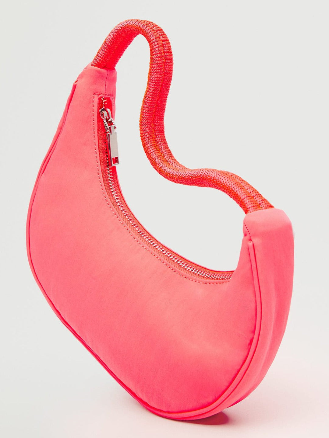 MANGO - Handbag - Half Moon Style Baguette Bag - Red - 918cc11e-c745-46b8-9895-7e78f8face471651664873987HandbagsMANGOWomenHandbagsMANGOWomenEarringsMANGOWomenWallet3