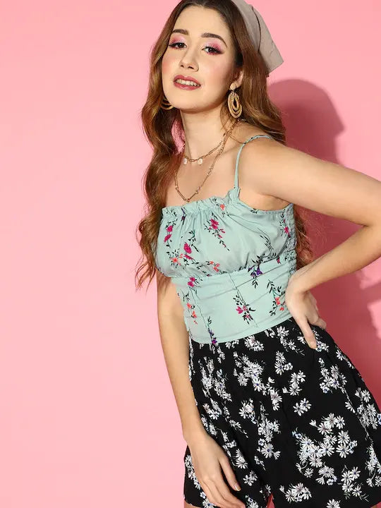 Berrylush - Twisted Crop Top - Floral Frilled Top - Green - 46369174-fd05-4814-8917-516311eb905a1646220471602-UF-Women-Tops-3371646220471298-4