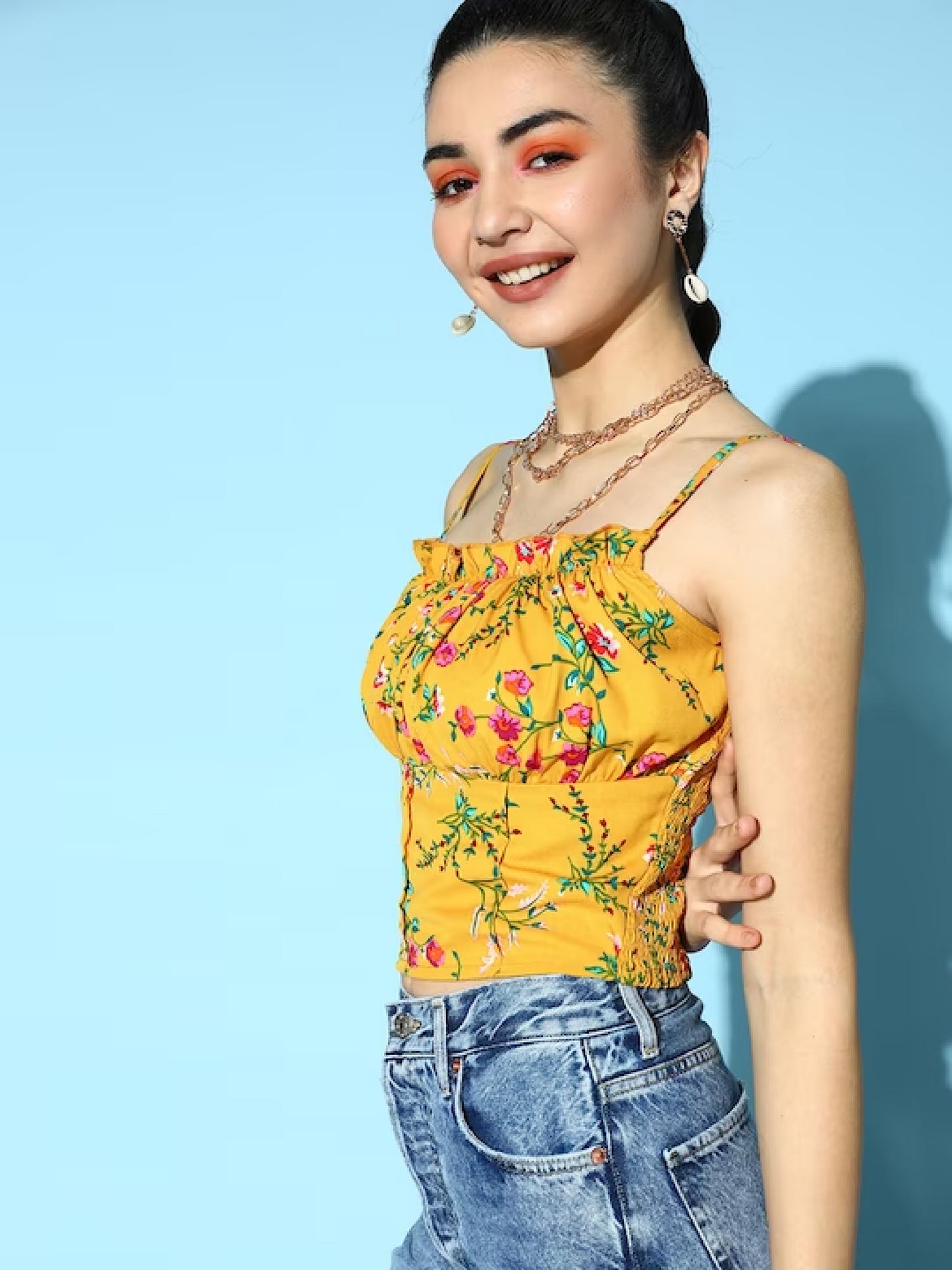Berrylush - Twisted Crop Top - Floral Frilled Top - Yellow - b2bf6d01-69db-4adf-8db9-5d867920be8a1646198560019-UF-Women-Tops-7841646198559571-4